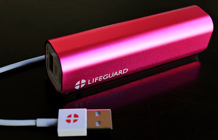 The Lifeguard MINI 1 Portable Charger features a lightening fast charge from empty in as little as 1.5 hours, and is sold in trendy colors like hot pink! #PlusLifeguard #Tech #Ad