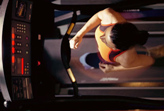 نقره لتكبير أو تصغير الصورة ونقرتين لعرض الصورة في صفحة مستقلة بحجمها الطبيعي