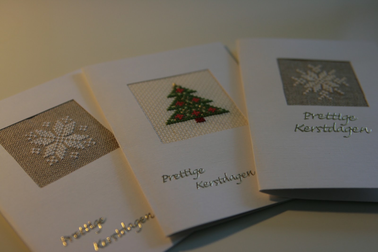 écht Anika: Kerstkaartjes borduren