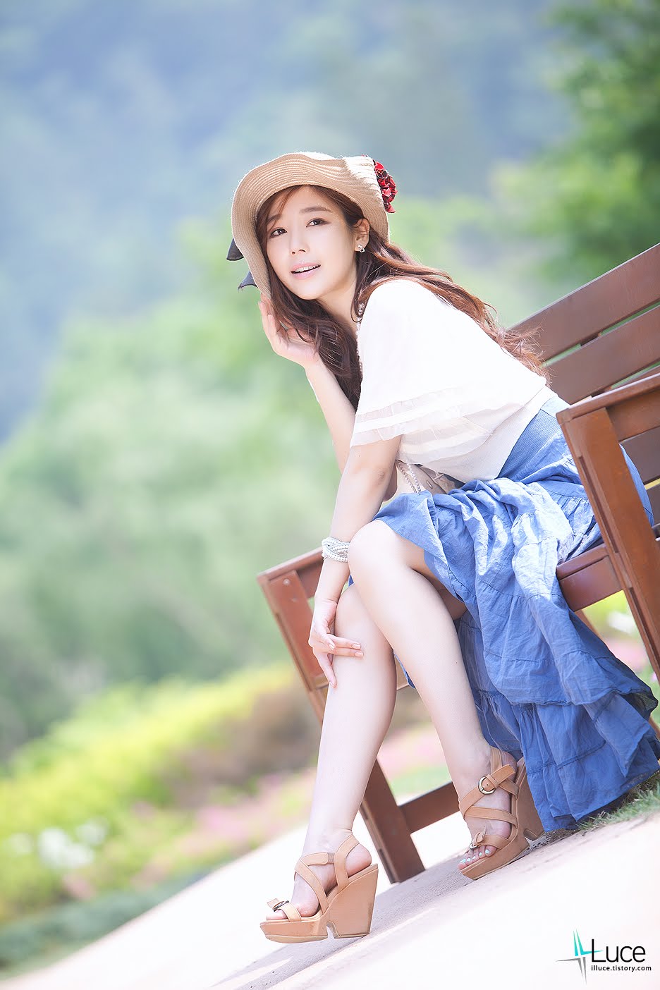 难道你是撑托心 (nán dào nǐ shì chēng tuō xīn) - Don't tell me your caring heart 一去多年断了讯 (yī qù duō nián duàn liǎo xùn) - Once left will be many years without news