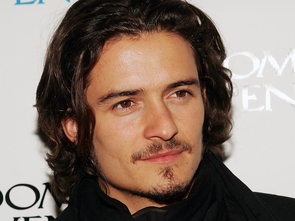 http://2.bp.blogspot.com/-sh5ukKlWqbg/UEOBffq8gbI/AAAAAAAAYkI/o3EDz_1iNxo/s1600/orlando-bloom-wallpaper-4-730111.jpg