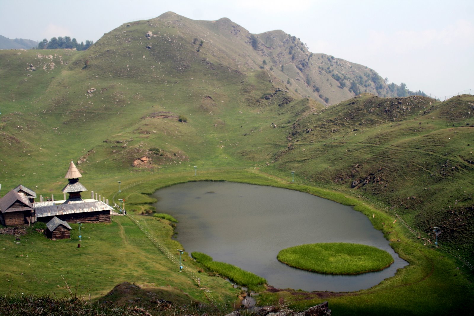 http://2.bp.blogspot.com/-shA9Dl6eayE/TnLW8wFDPII/AAAAAAAAAzw/Cv264OkZ6zs/s1600/himachal-pradesh1.jpg