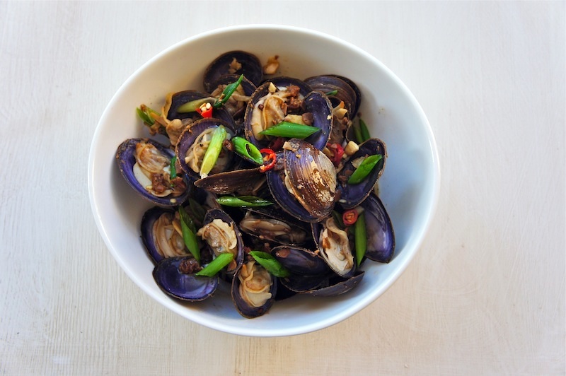 The Malaysian Cuisine Clams with Salted Soya Beans EATnnovASIAN
