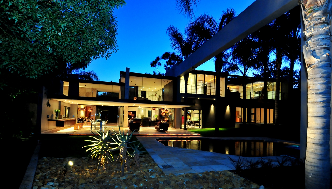house by Nico Van Der Meulen Architects, Johannesburg, South Africa