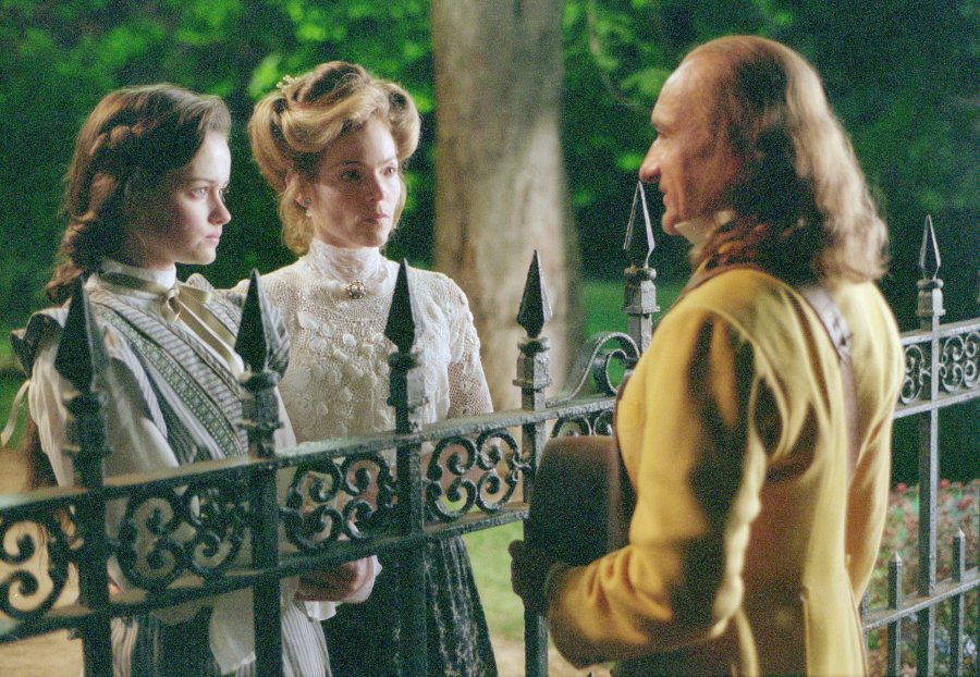 Tuck Everlasting- Chapters 19-24: Comprehension Questions!