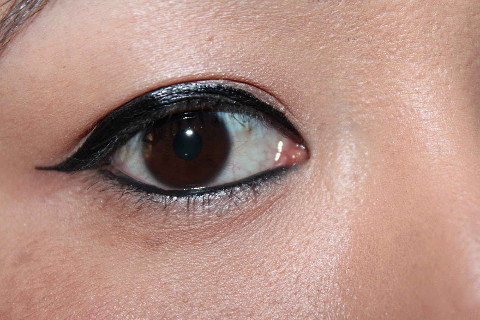 Dolly Wink Liquid Eyeliner Review Deep Black Raining Cake