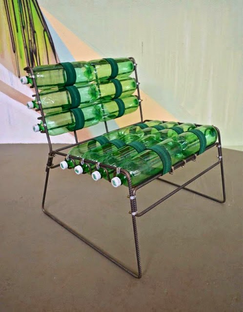 Recreate everything, examples of different uses of plastic bottles in creative uses.. DIY bottle chair