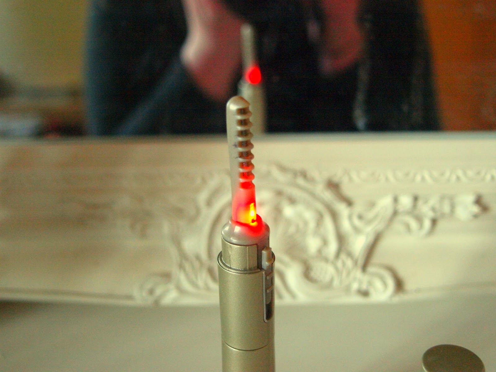 No 7 Heated eyelash curler review.