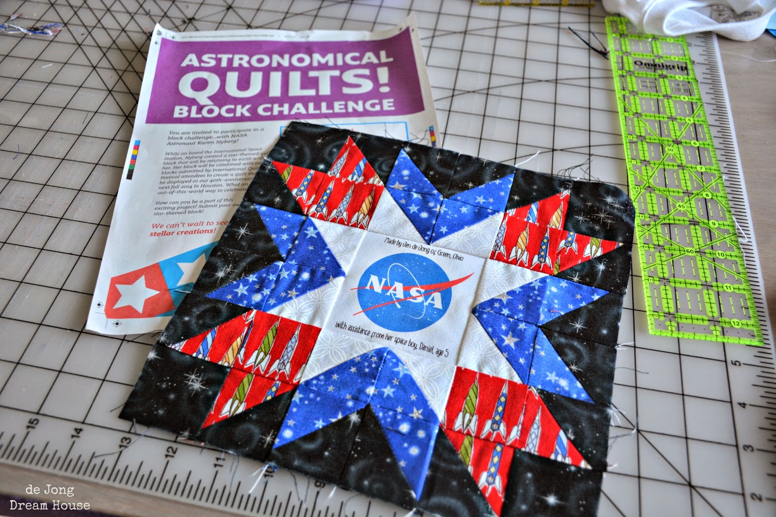 de Jong Dream House Astronomical Quilt Block Challenge