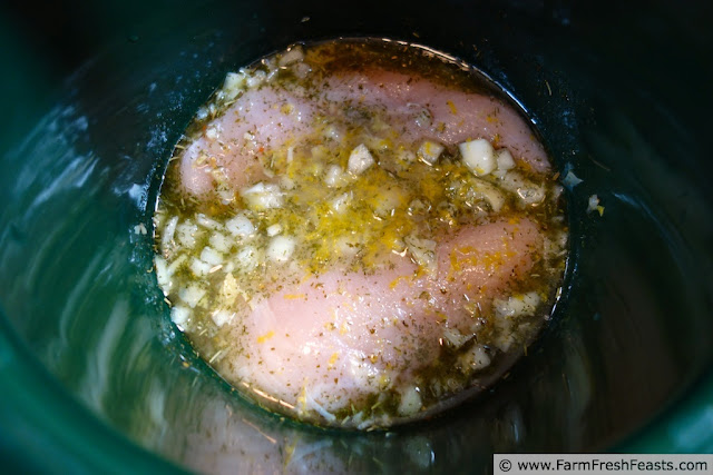 http://www.farmfreshfeasts.com/2013/06/slow-cooker-greek-chicken-tacos.html