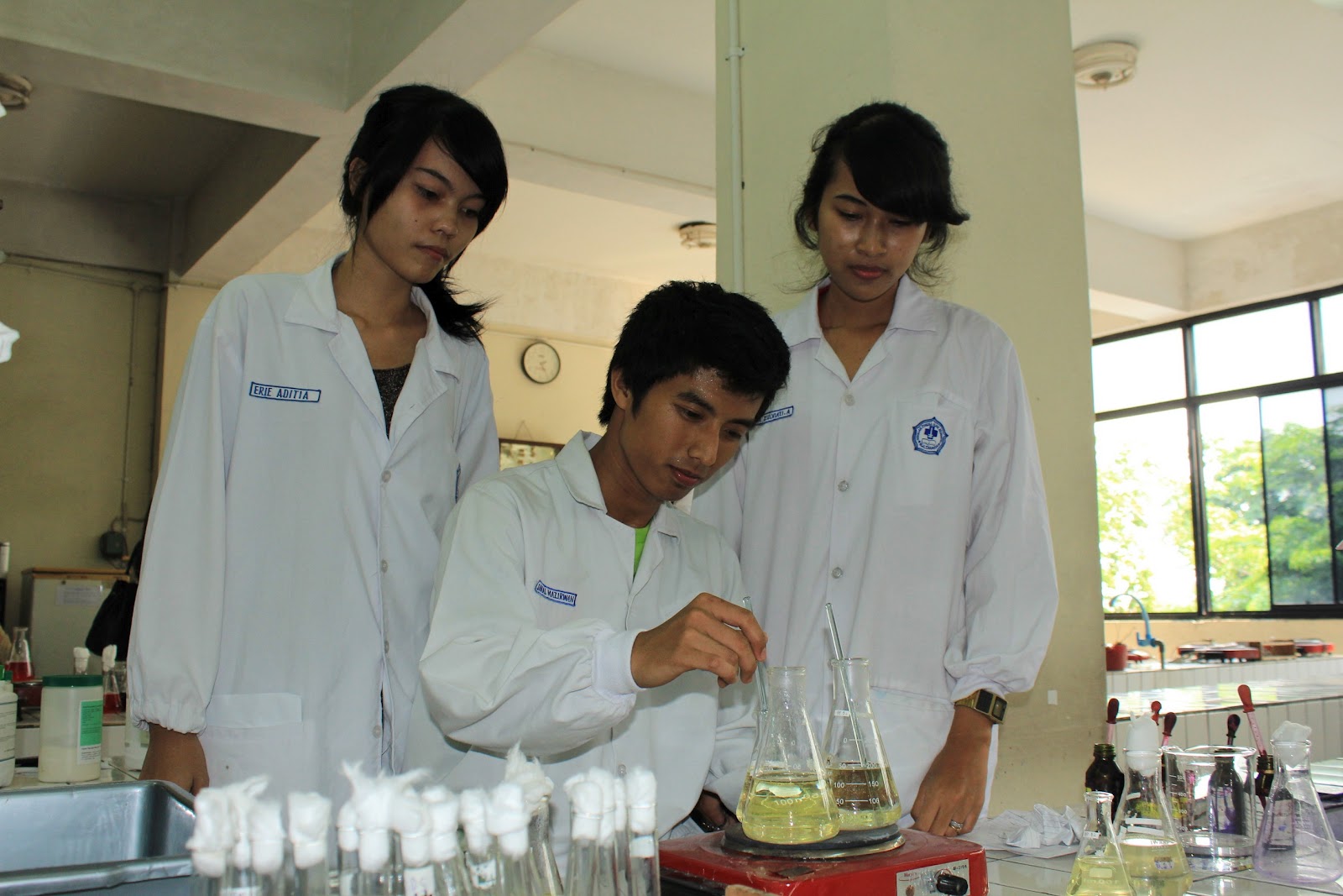 Program Studi Analis Kesehatan (D3) MH Thamrin Laris Manis