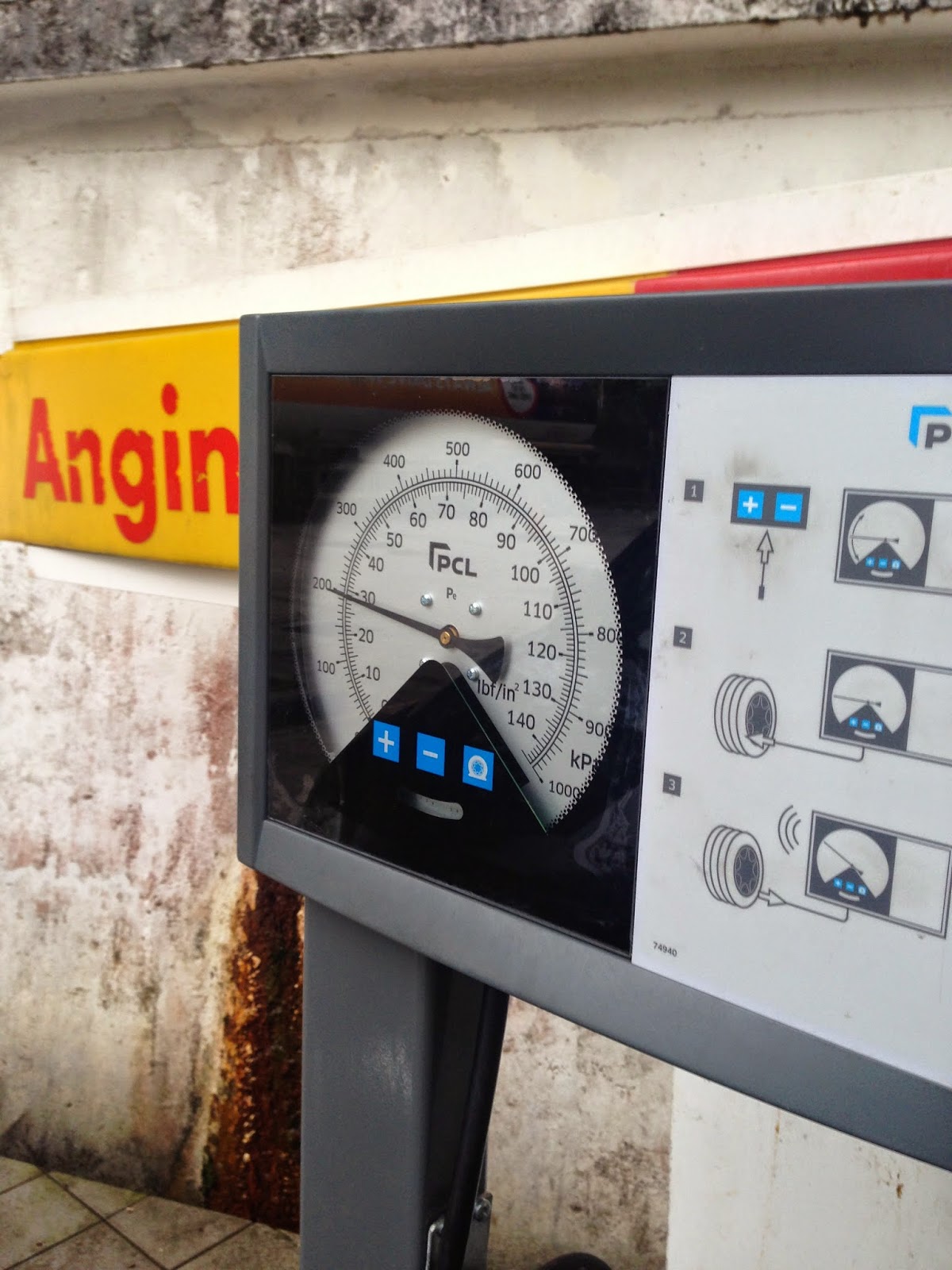 The New Tyre Air Pump at Shell Station