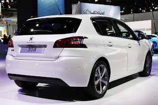 2014+Peugeot+308+Frankfurt+2013+Photos+(7).jpg