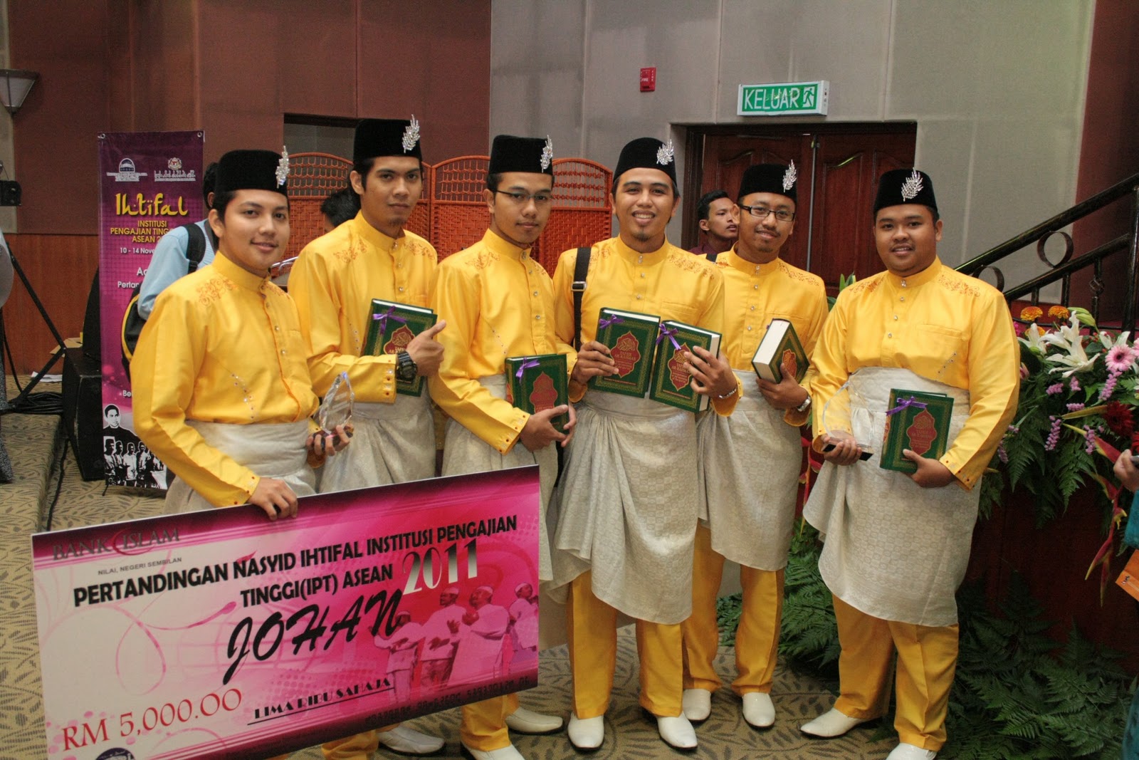 GrEeN CrYsTaL: Pertandingan Debat Bahasa Arab Antara Institusi ...