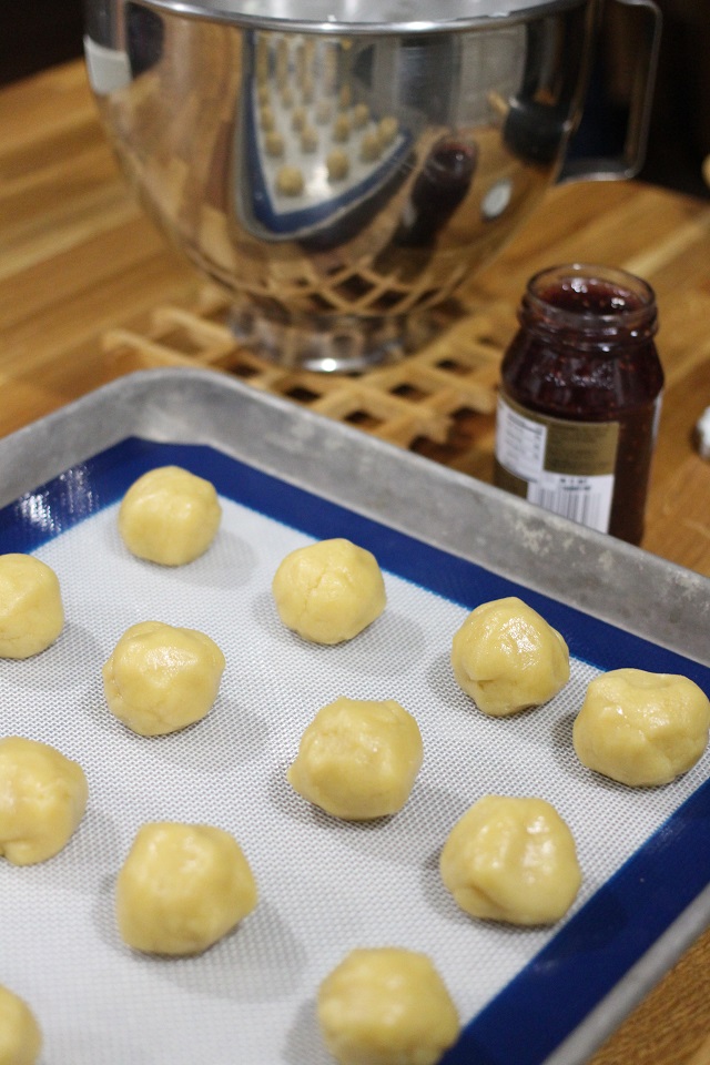 Mama Loves Food! Raspberry Cream Cheese Filled Sugar Cookies