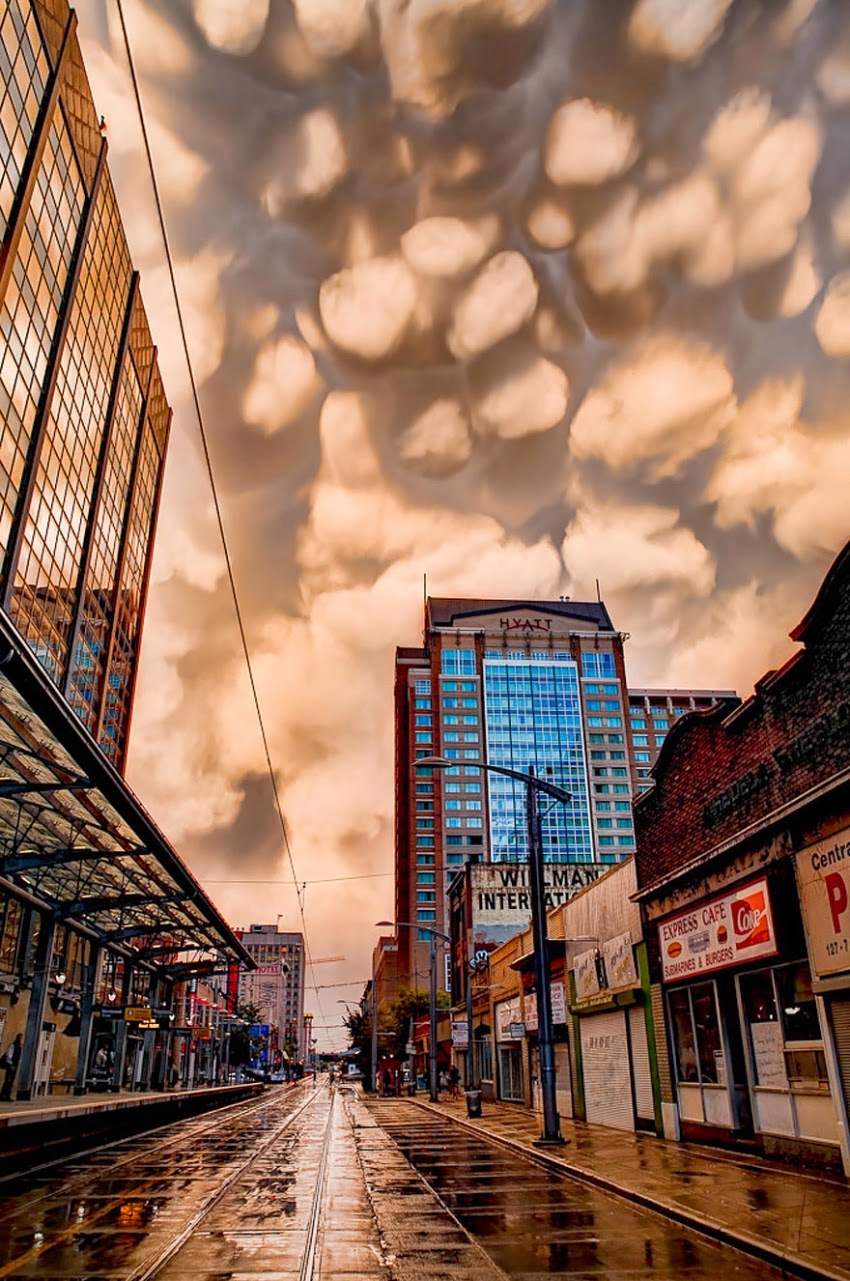 mammatus-clouds-2-.jpg