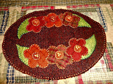 100% WOOL FLOWER APPLIQUE CANDLE MAT