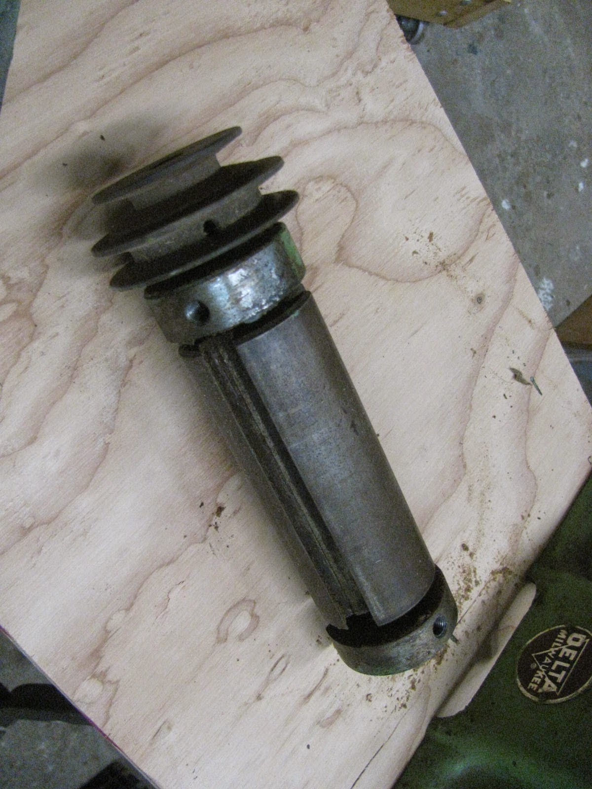 Ravenwood Blog Delta Jointer restoration project.