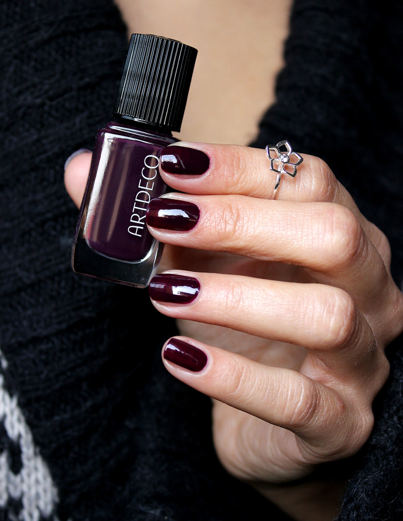 Artdeco Art Couture Nail Lacquer Couture Purple Emperor Simply Selma