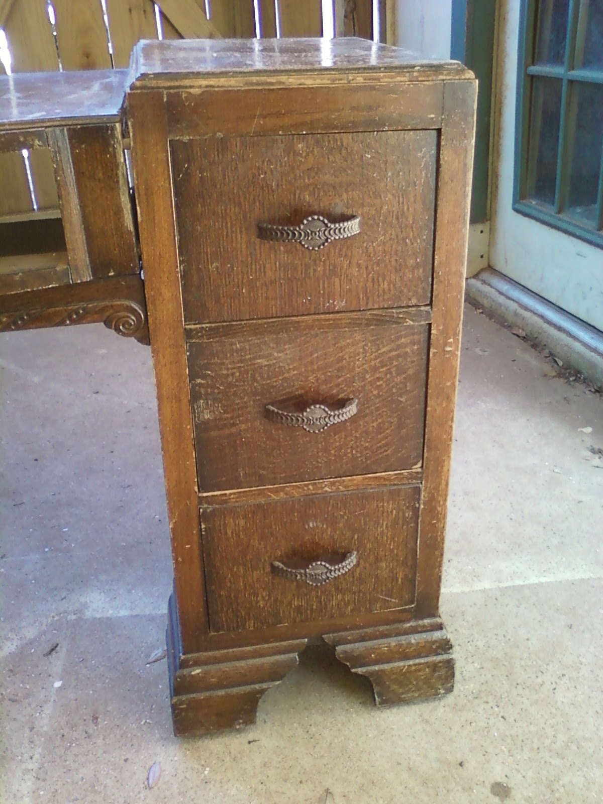 Just 2 Birds Desk to Nightstands Refurbish!