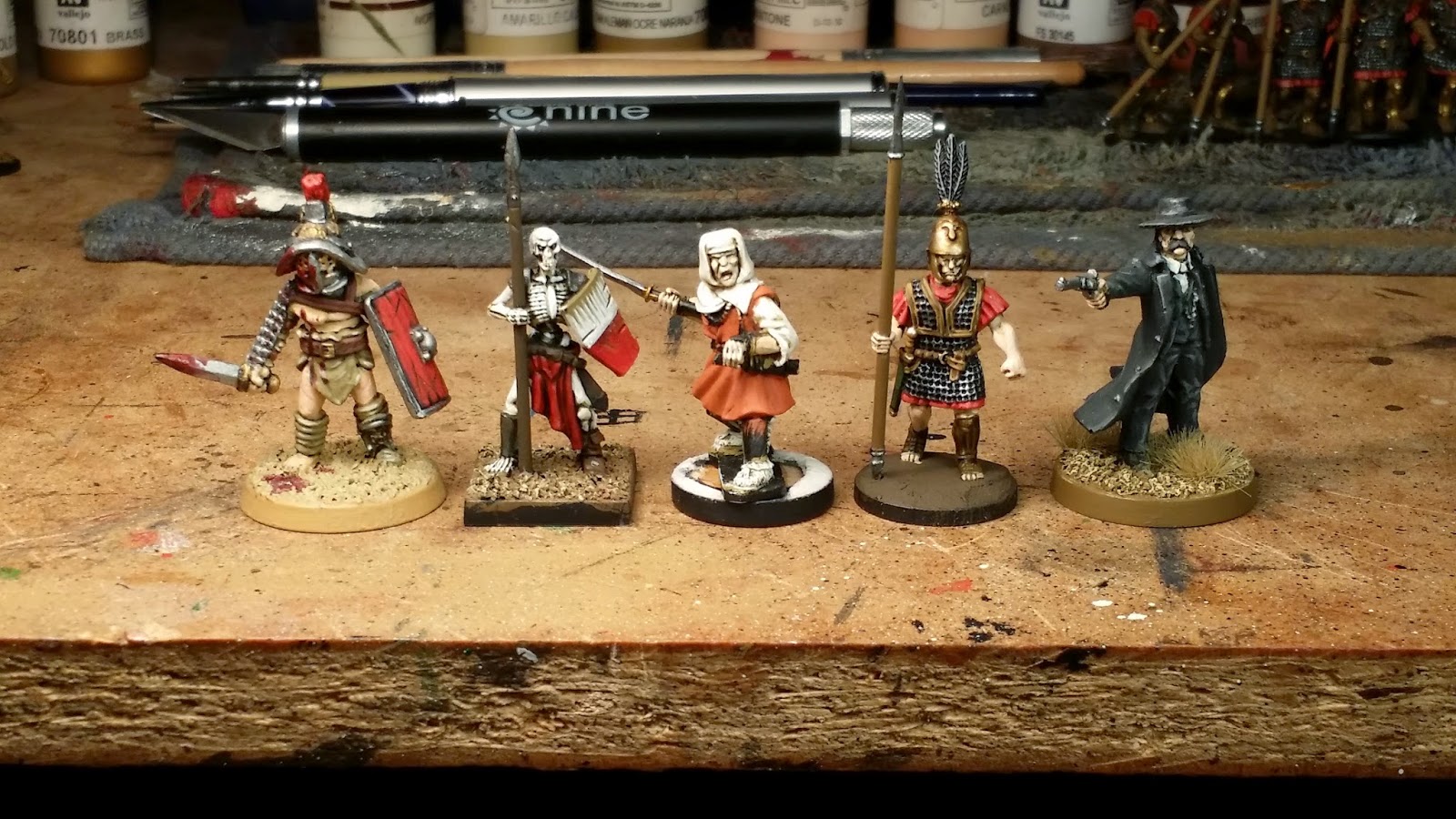 KiwicolourStudio Vitrix miniatures size comparison