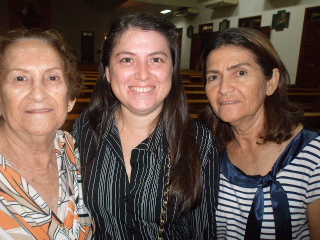 LUCILA MENEZES VASQUES E FAMILIA