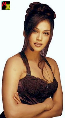 Isha Koppikar wallpaper