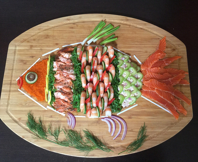 Cooking Elevated Seafood platter ‘The Golden Fish’