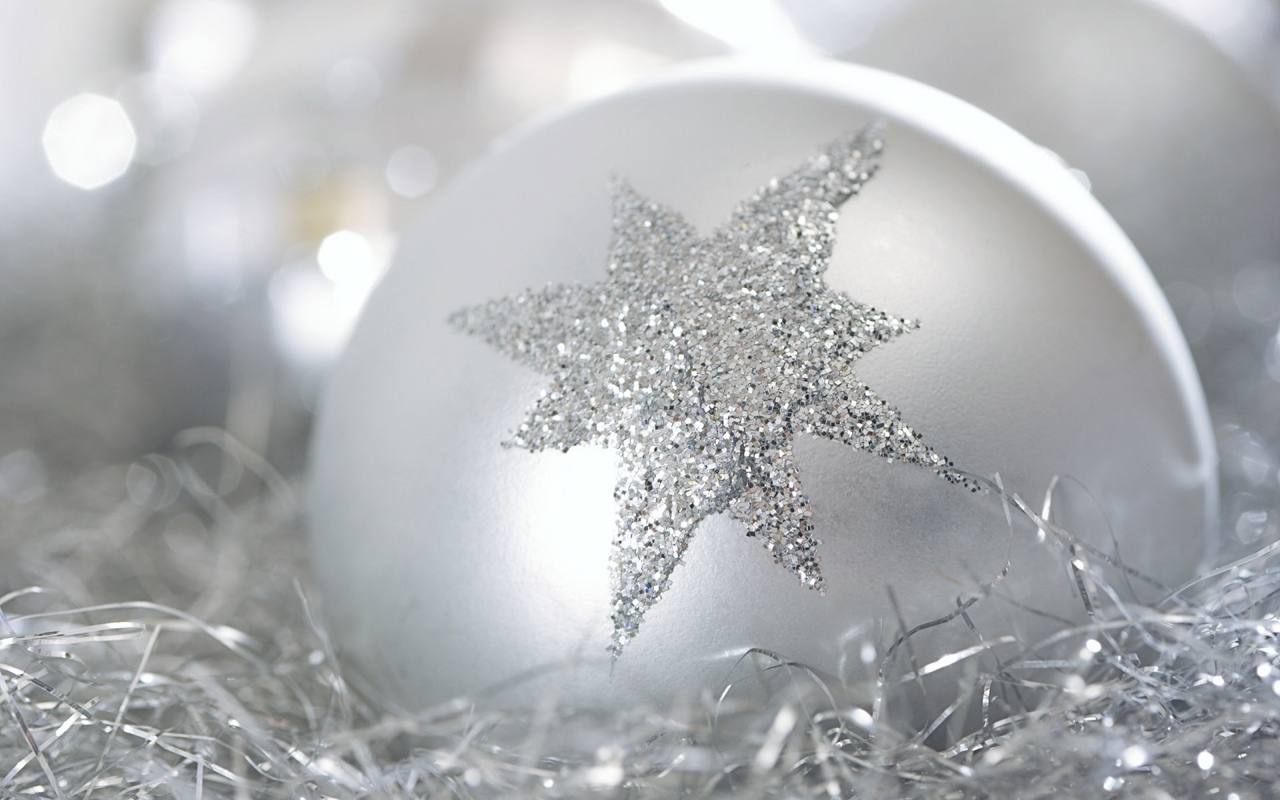 Christmas Baubles Wallpaper | wallpaper