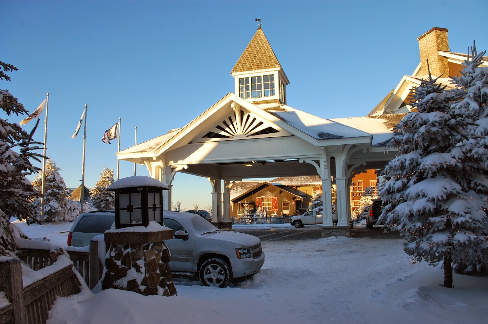 LauraandLucy Snowshoe Mountain Ski Adventure