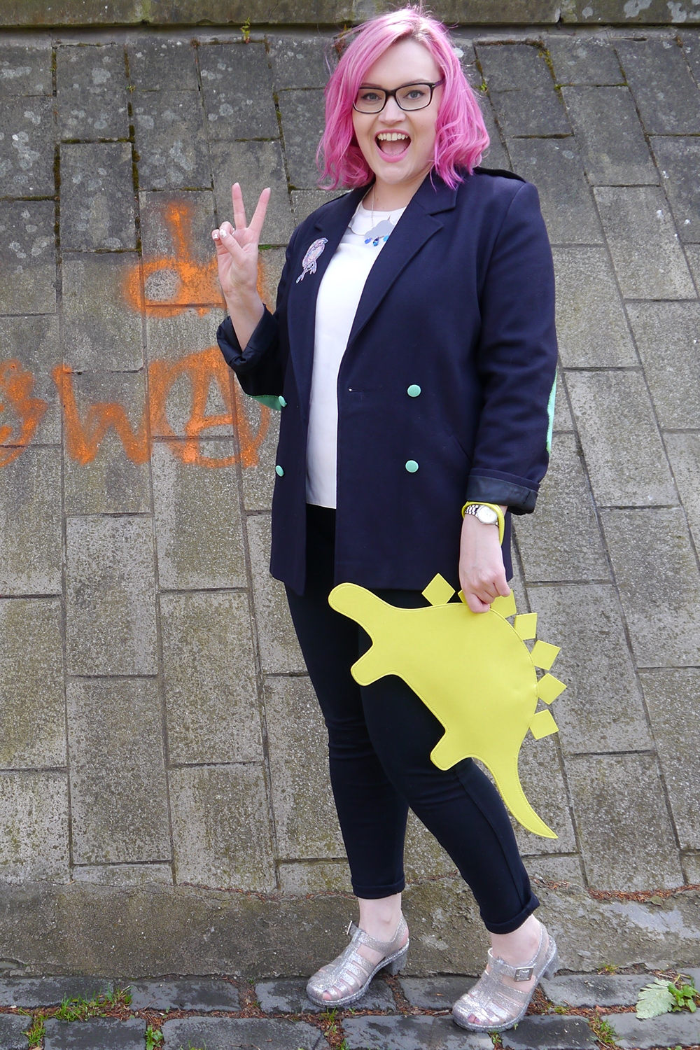 Dinosaurs, yay! Edinburgh, Sugar and Vice, street style, scotstreetstyle, dinosaur, The White Pepper, JACK(et, Jill Skulina, stegosaurus, Jurassic World, fashion, pink hair, how to