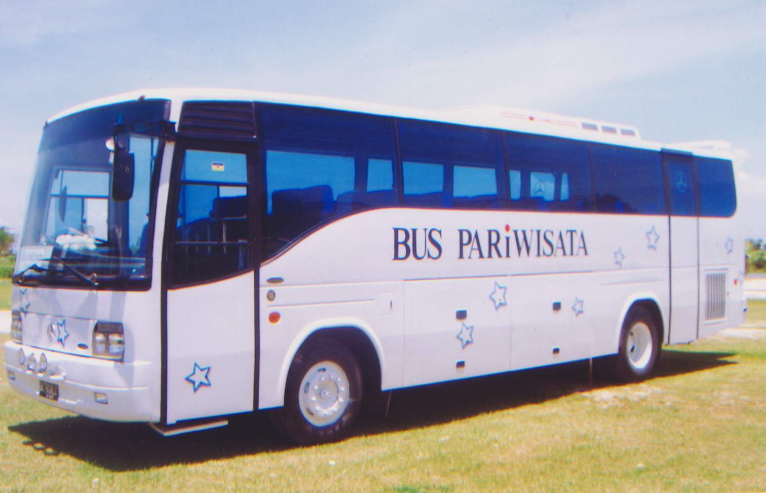 Jual Beli Bus Pariwisata Mercy: Investasi Menjanjikan atau Risiko Tertutup?