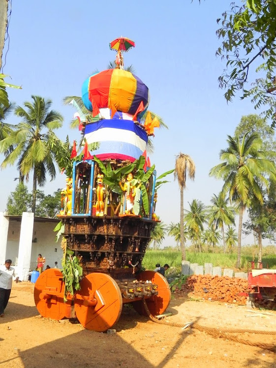 Karnataka State:  A mobile shrine of worship. / @JDumas