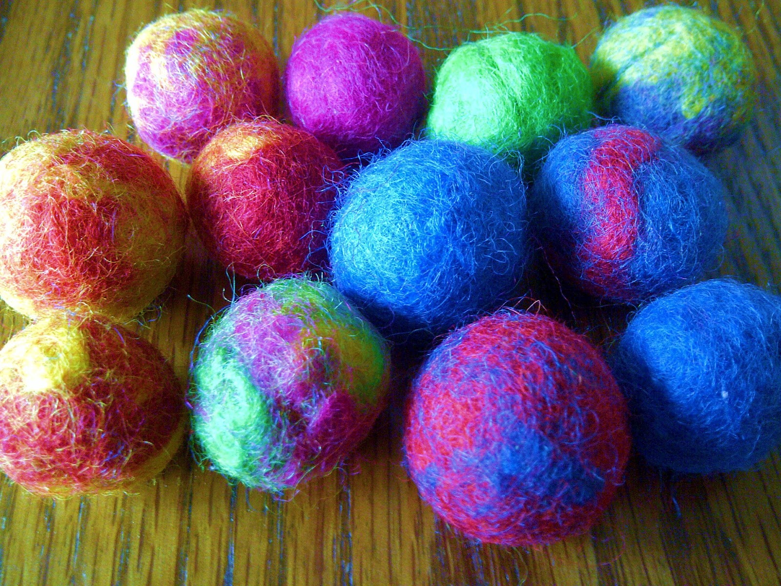 Modern Handmade Child Create Felt Balls (Wet Felting Tutorial)