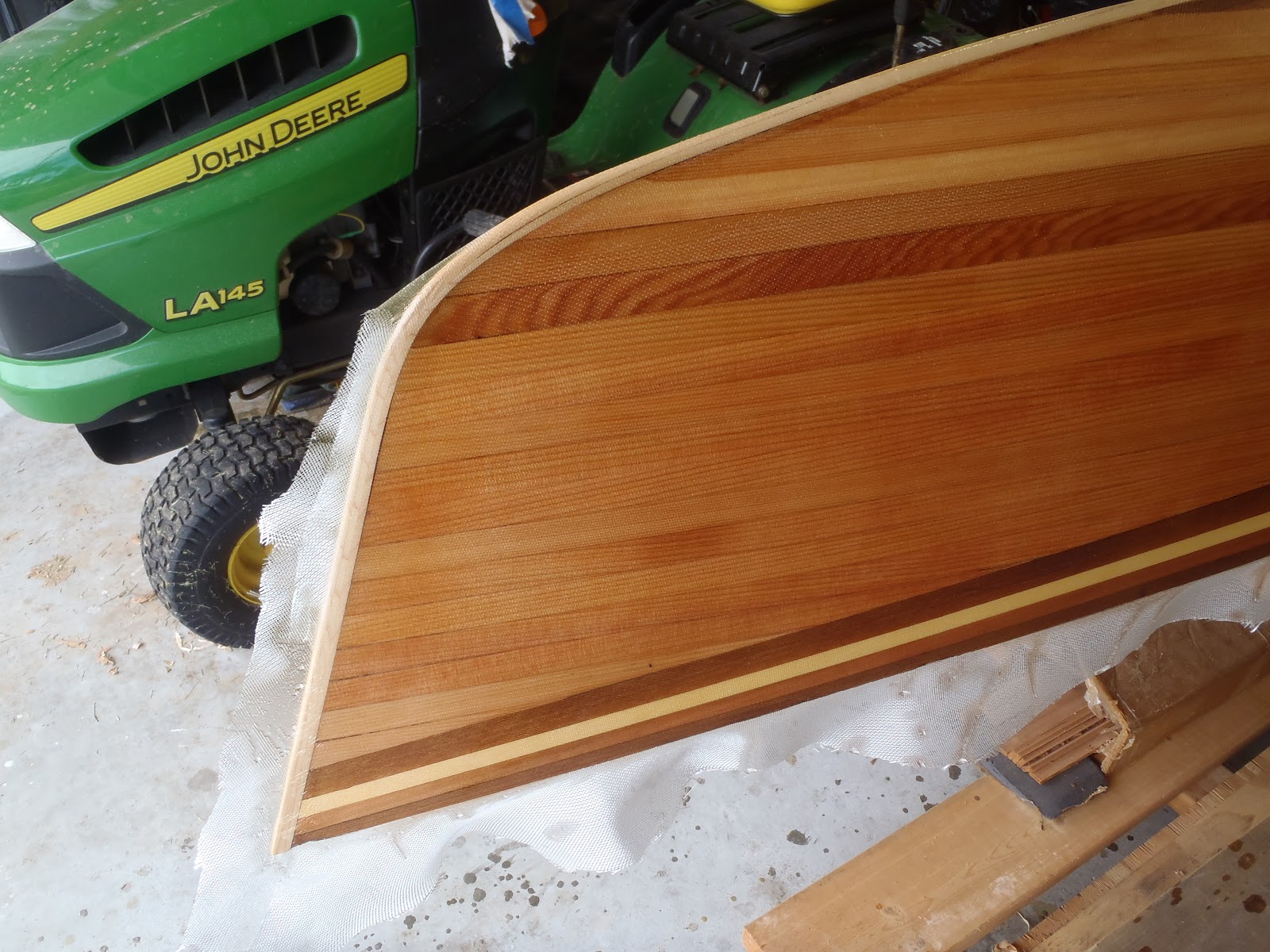 Guillemot "Simple Design" Kayak Build Fiberglassing the hull