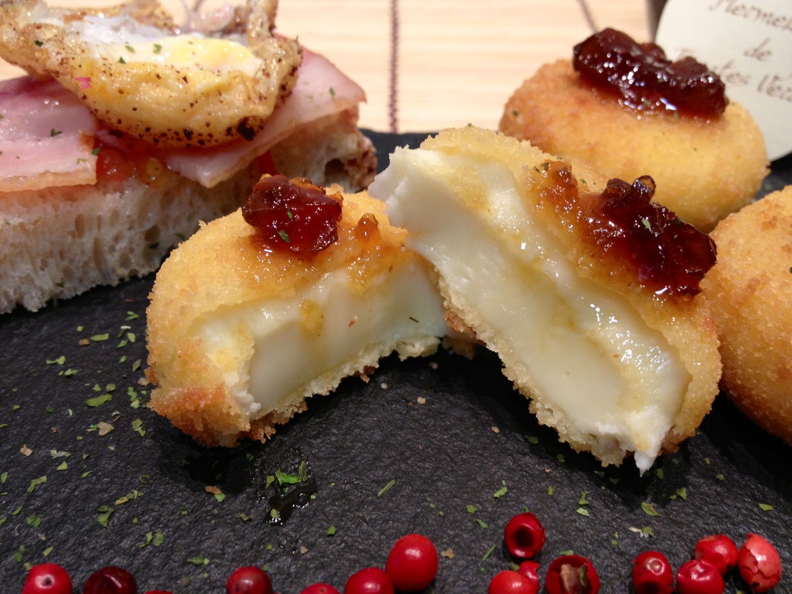 Lau Recetas Quesitos Babybel con mermelada de tomates verdes.