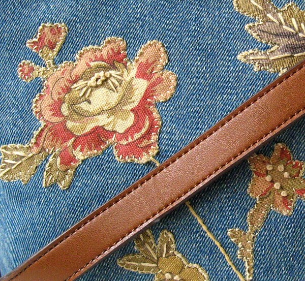 VINTAGE FOSSIL DENIM CROSSBODY FLORAL HANDBAG