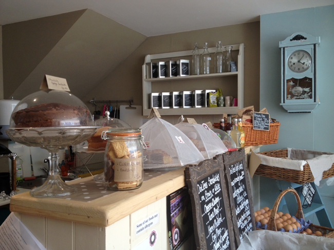 Dot Teas Vintage Tea Boutique The Apple Market