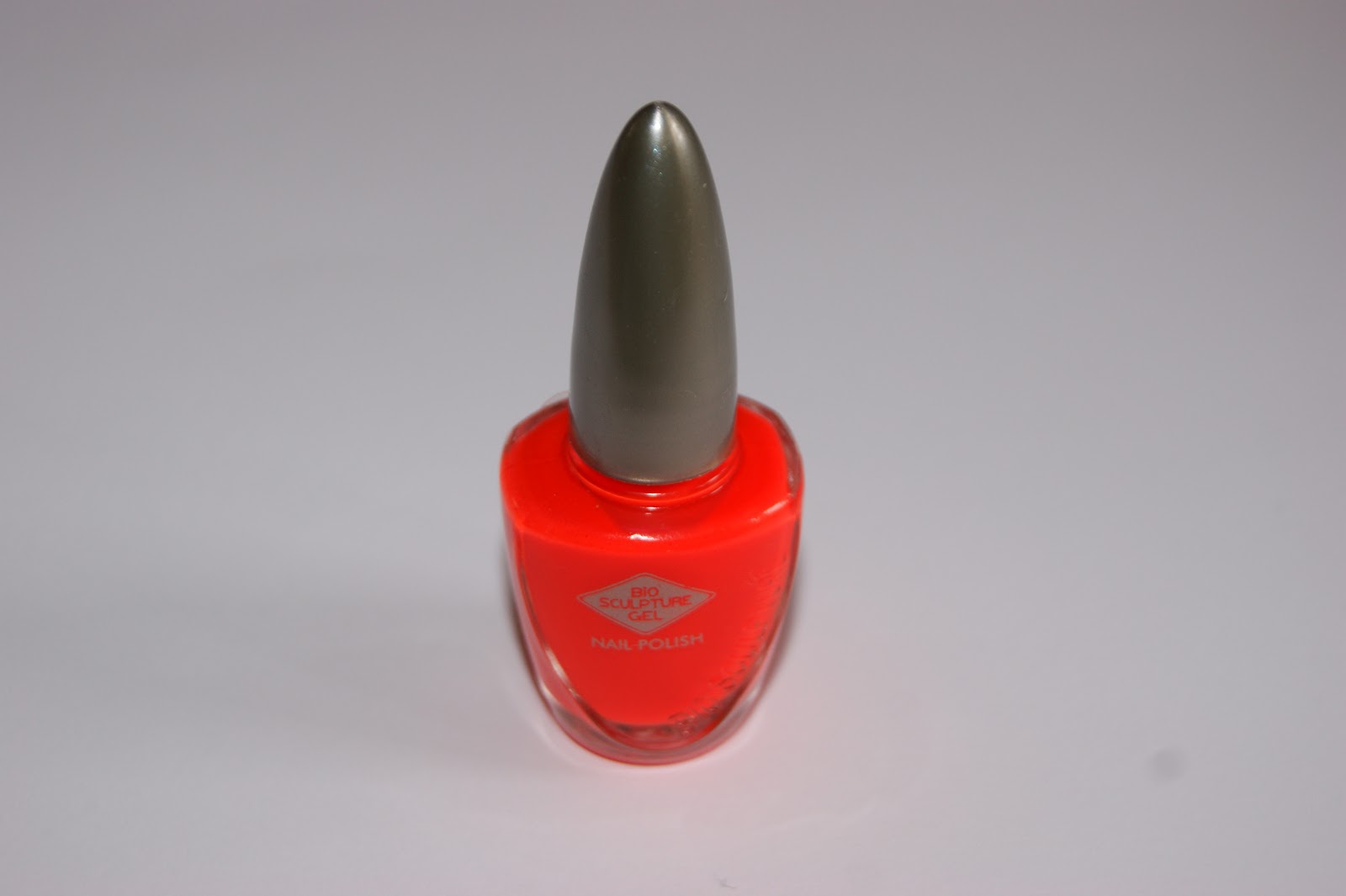 Bio Sculpture Gel Nail Polish in Sweet Melon Fluo - Review