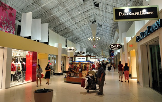 Sawgrass Mills Outlet