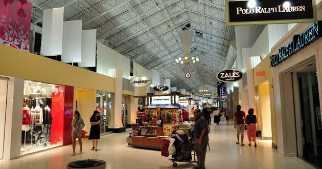 SAWGRASS MILLS (Sunrise): One of the LARGEST OUTLET Mall in the