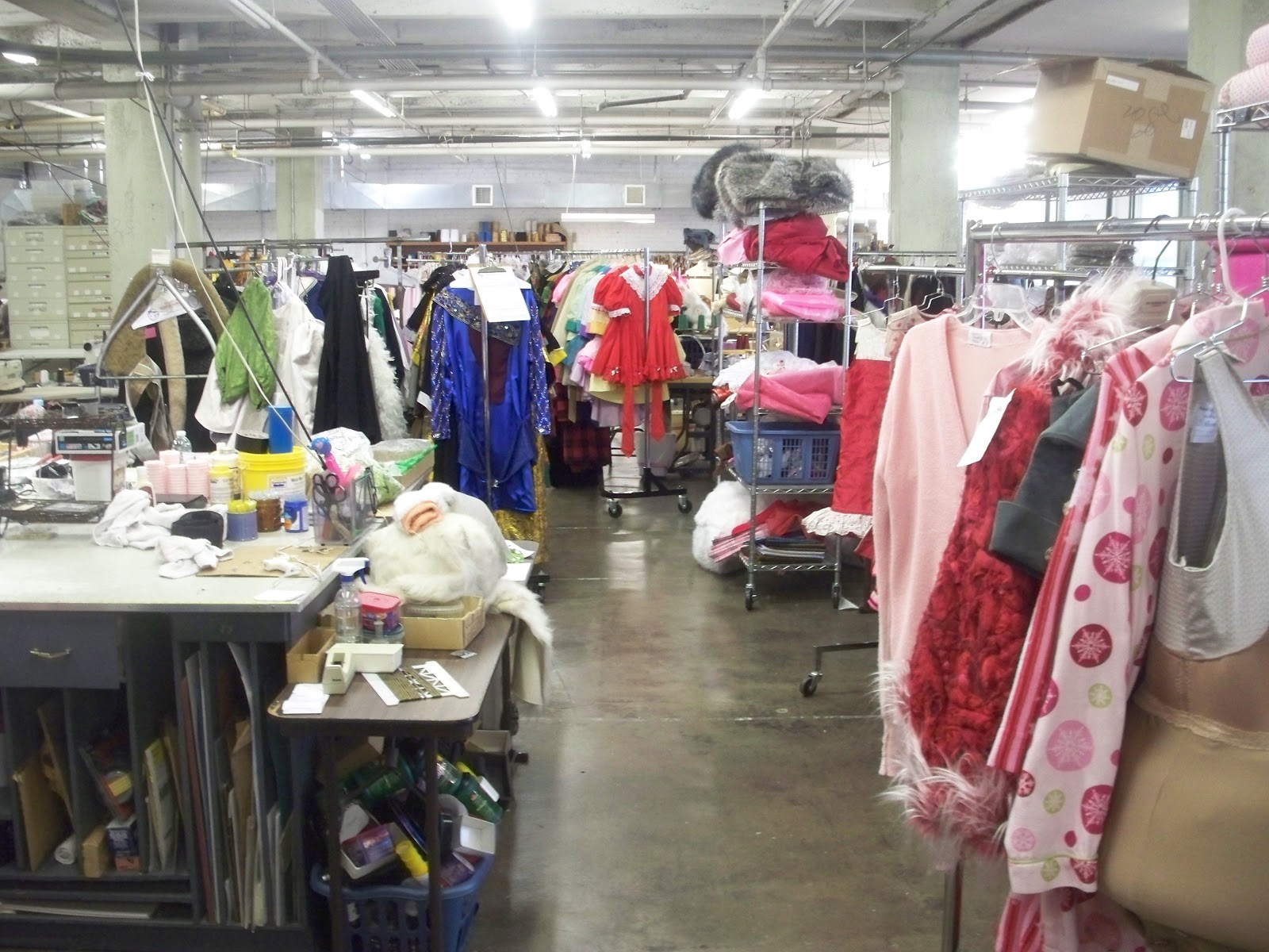 costume company kansas city