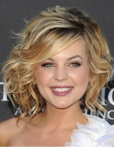 Best Medium Length Hairstyles For Thick Hair And Round Faces