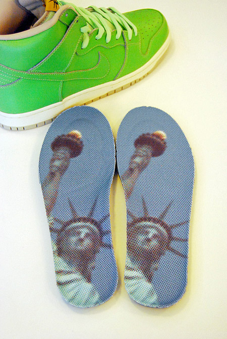 statue of liberty nike