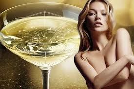Gelas Cetakan Dada Kiri Kate Moss Gelas Cetakan Dada Kiri Kate Moss