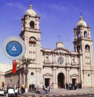 SÍMBOLOS LUCIFERIANOS EN LA RELIGIÓN - Página 37 Catedral+de+Tacna