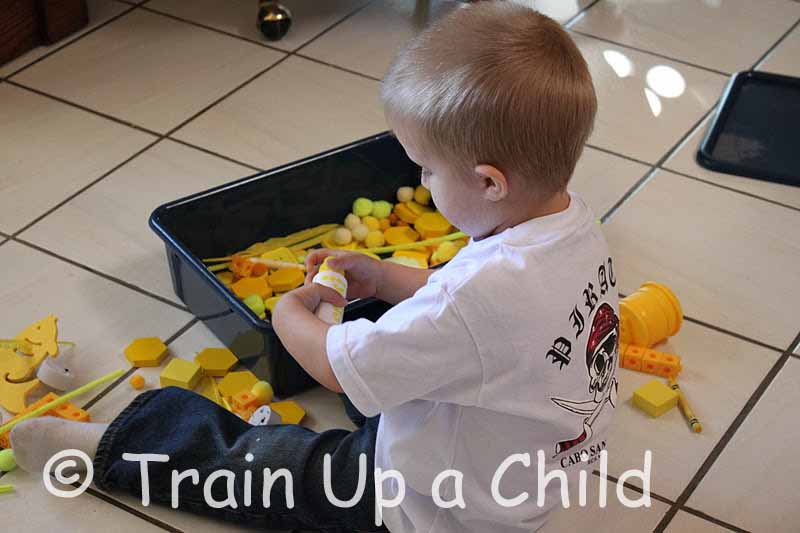 Yellow Sensory Bin Learn Play Imagine