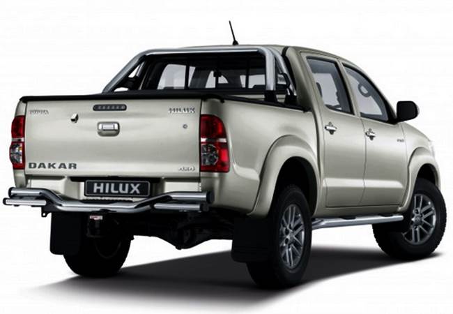 Duel 2016 Toyota Hilux vs Ford ranger, Mitsubishi Triton, Nissan Navara Duel 2016 Toyota Hilux vs Ford ranger, Mitsubishi Triton, Nissan Navara