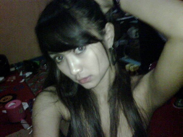 Foto Cewek Manis Narsis Reviewed by admin on Saturday, March 24, 2012