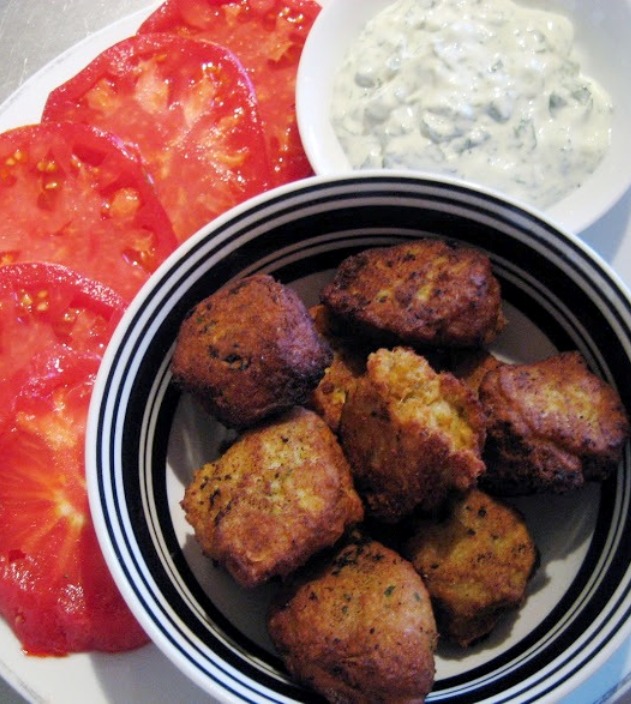 The Bestest Recipes Online Garbanzo Fritters and Cilantro Dip